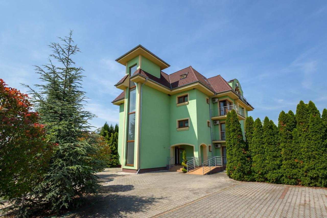 Veľký Meder Pensionbb المظهر الخارجي الصورة